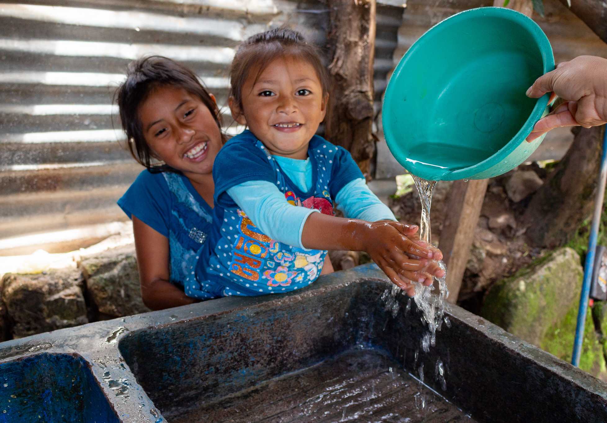 Grupo LatAm Christmas Fundraiser 